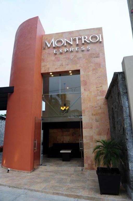 Hotel Montroi Fitness Colima Bagian luar foto
