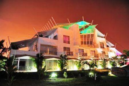 Hotel Montroi Fitness Colima Bagian luar foto